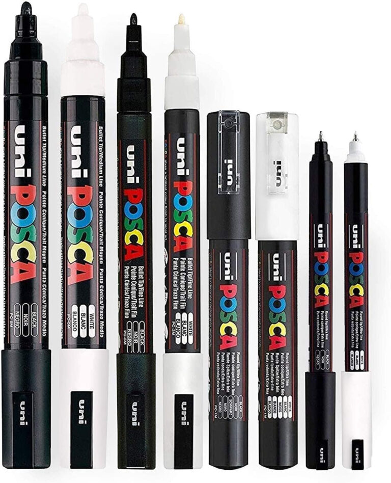 POSCA Black & White - Fine to Medium Set of 8 Pens PC-5M, PC-3M, PC-1M, PC-1MR